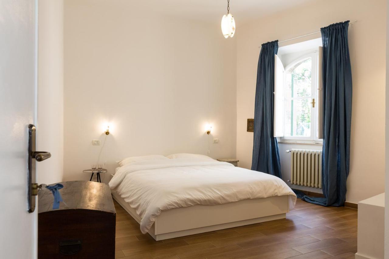 Room En Suite La Corte Ассизи Экстерьер фото