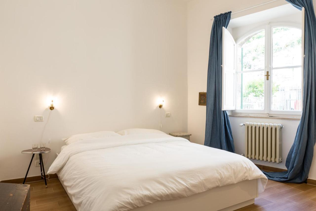 Room En Suite La Corte Ассизи Экстерьер фото