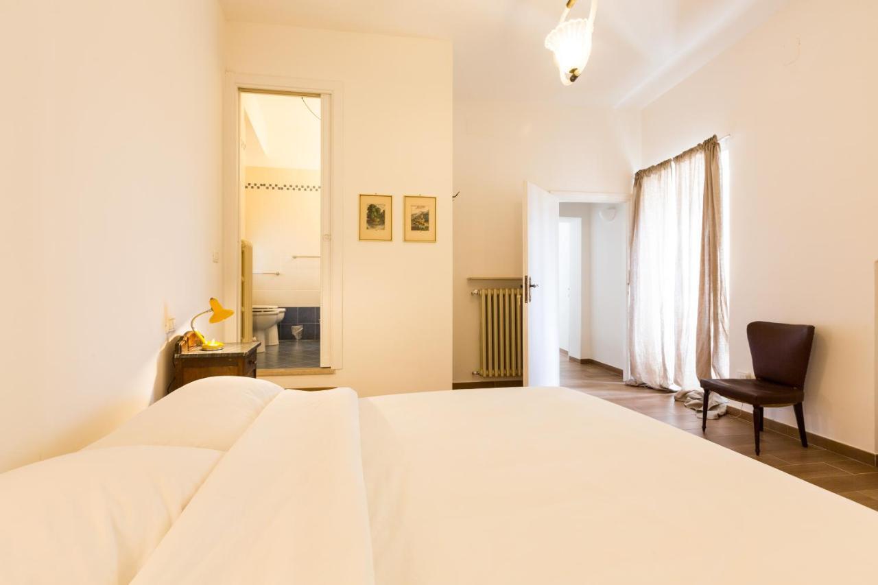 Room En Suite La Corte Ассизи Экстерьер фото